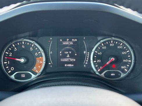 Used 2020 Jeep Renegade Latitude w/ Cold Weather Group AWD/4WD image 34