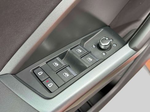 Used 2025 Audi Q3 2.0T Premium w/ Convenience Package image 17