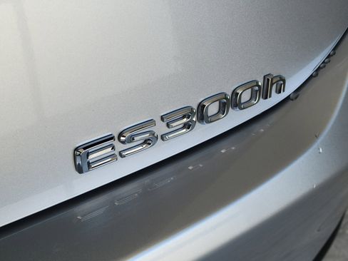 Certified 2025 Lexus ES 300h w/ Premium Package FWD image 6