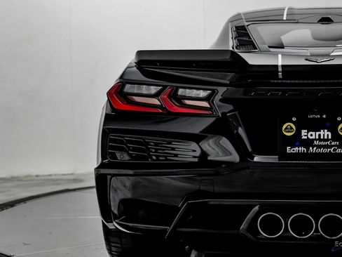 Used 2025 Chevrolet Corvette Z06 image 18