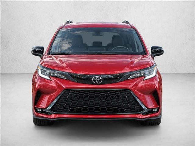 Used 2026 Toyota Sienna XSE AWD/4WD image 10