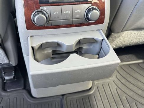Used 2013 Toyota Highlander Limited AWD/4WD image 33