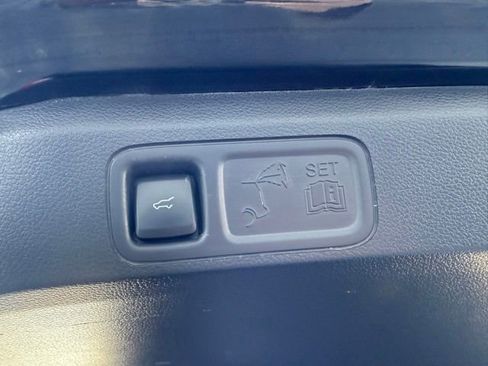 Used 2022 Ford Expedition XLT image 13