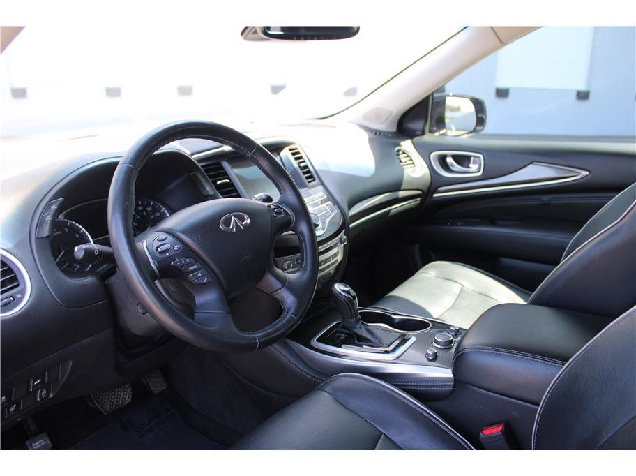Used 2019 INFINITI QX60 Luxe w/ Essential Package FWD image 9