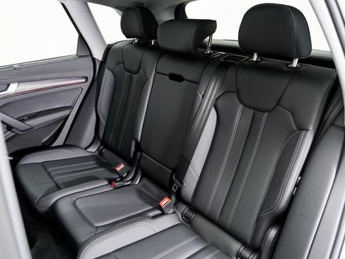 Certified 2025 Audi Q5 2.0T Premium Plus w/ Premium Plus Package image 23