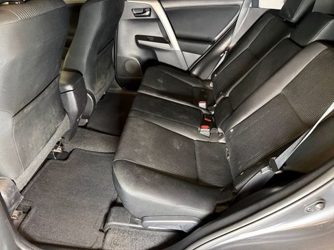 Used 2016 Toyota RAV4 LE AWD/4WD image 21