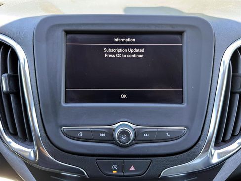 Used 2023 Chevrolet Equinox LS w/ LS Convenience Package AWD/4WD image 21