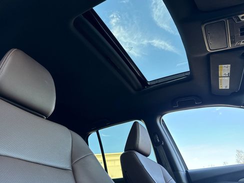 Used 2025 Honda Ridgeline RTL image 14