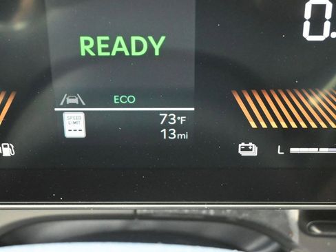 New 2026 Kia Carnival EX FWD image 16
