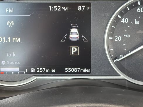Used 2024 Nissan Versa SR FWD image 23