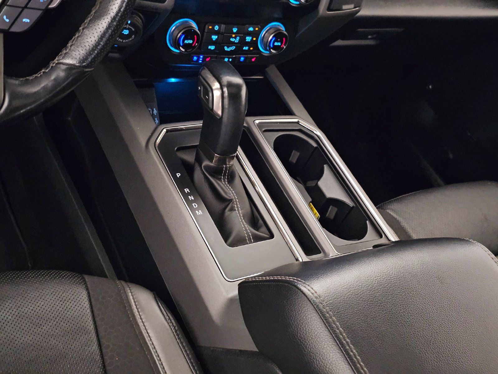 Used 2019 Ford F150 Raptor w/ Equipment Group 802A Luxury AWD/4WD image 13