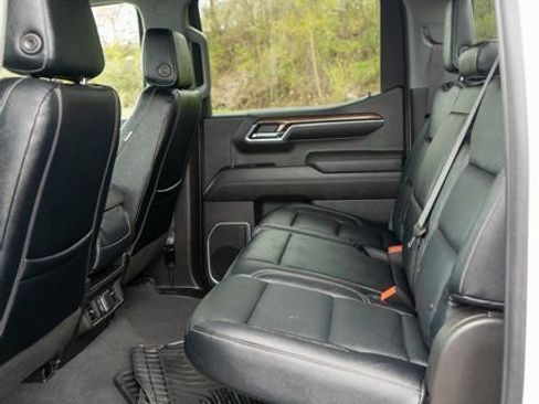 Used 2024 Chevrolet Silverado 1500 LT AWD/4WD image 11