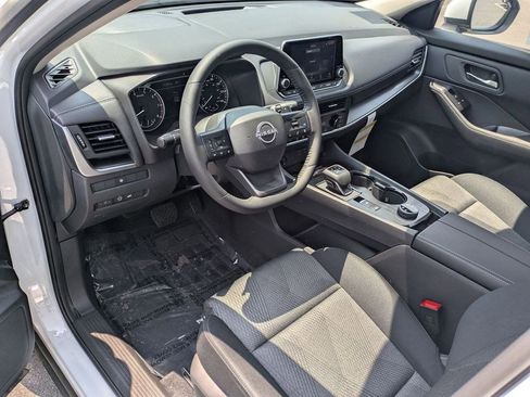 New 2025 Nissan Rogue SV AWD/4WD image 31