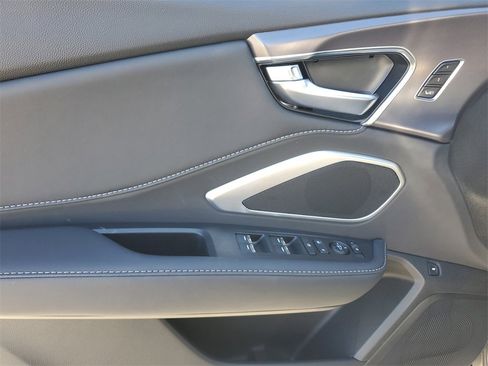 Certified 2025 Acura RDX SH-AWD image 19