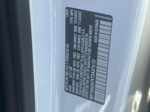 Certified 2026 Porsche Cayenne Coupe AWD/4WD image 30