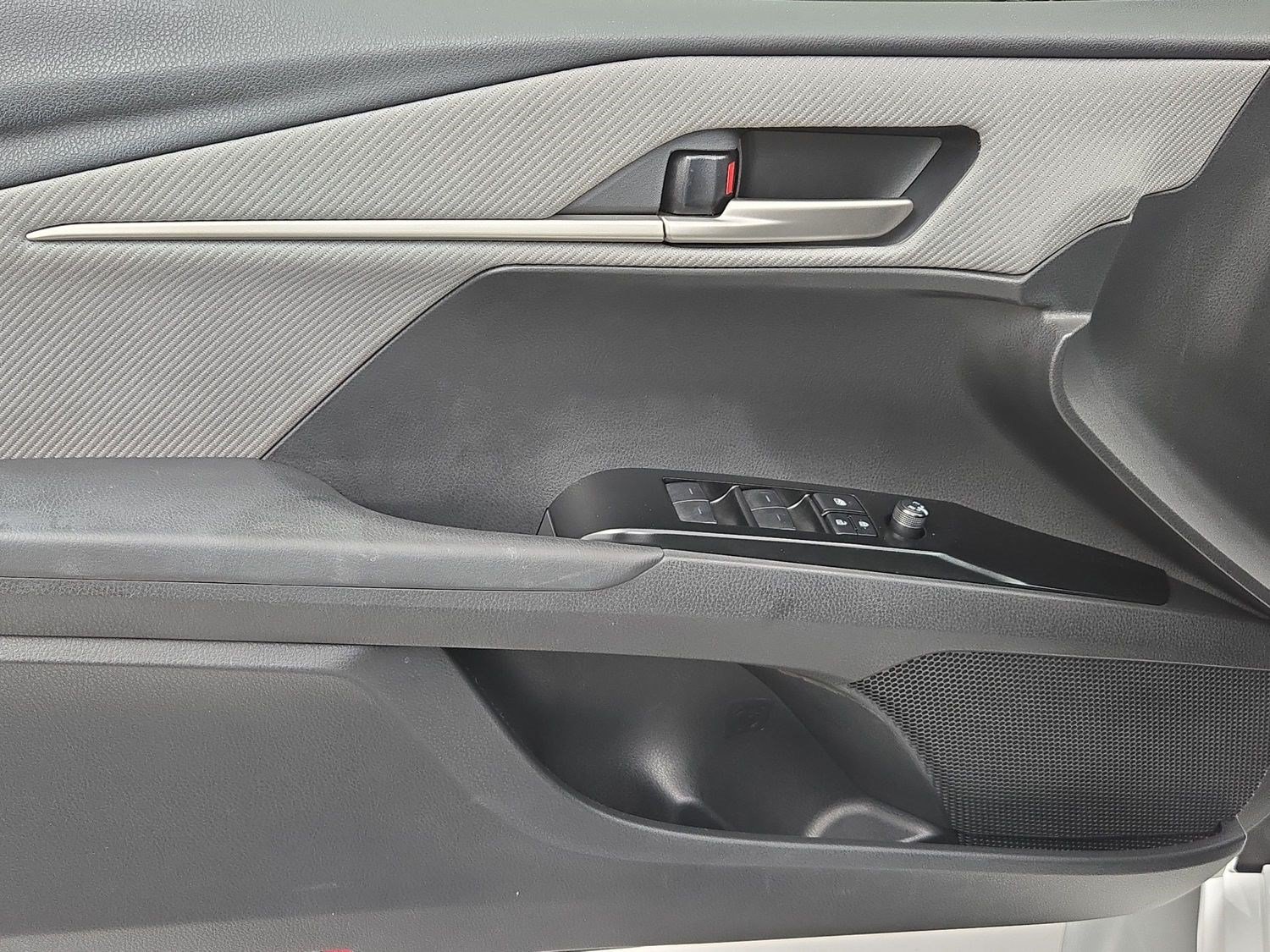 Certified 2025 Toyota Camry SE FWD image 16