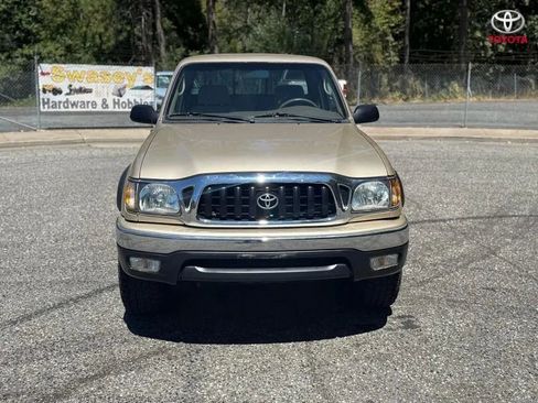 Used 2004 Toyota Tacoma PreRunner image 3