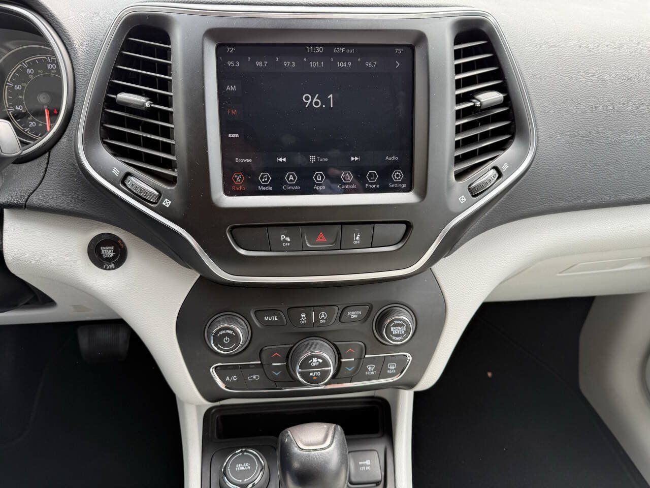 Used 2022 Jeep Cherokee Latitude Lux AWD/4WD image 8