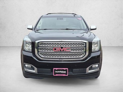 Used 2018 GMC Yukon XL SLT AWD/4WD image 2