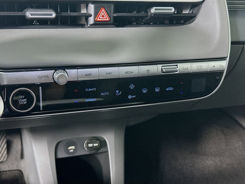 Used 2024 Hyundai Ioniq 5 SEL image 24