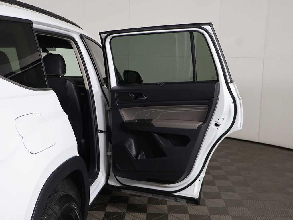 Used 2023 Volkswagen Atlas SE w/ Black Wheel Package FWD image 22