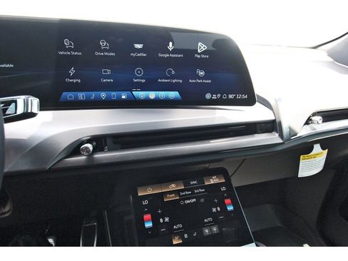 New 2027 Cadillac Vistiq Luxury AWD/4WD image 17