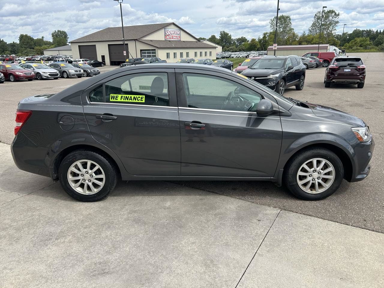 Used 2017 Chevrolet Sonic LT w/ Convenience Package FWD image 4