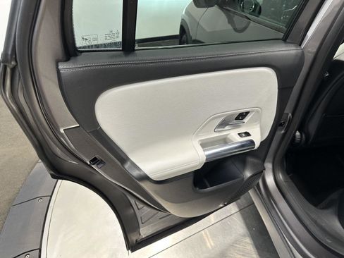 Used 2022 Mercedes-Benz GLA 250 4MATIC image 28