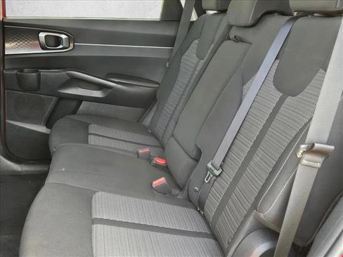 Used 2023 Kia Sorento LX image 18