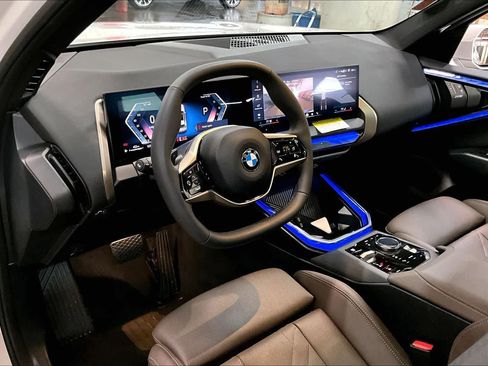 Used 2025 BMW X3 xDrive30i w/ Convenience Package image 17