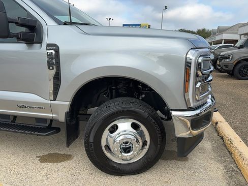 Used 2024 Ford F350 Lariat image 6