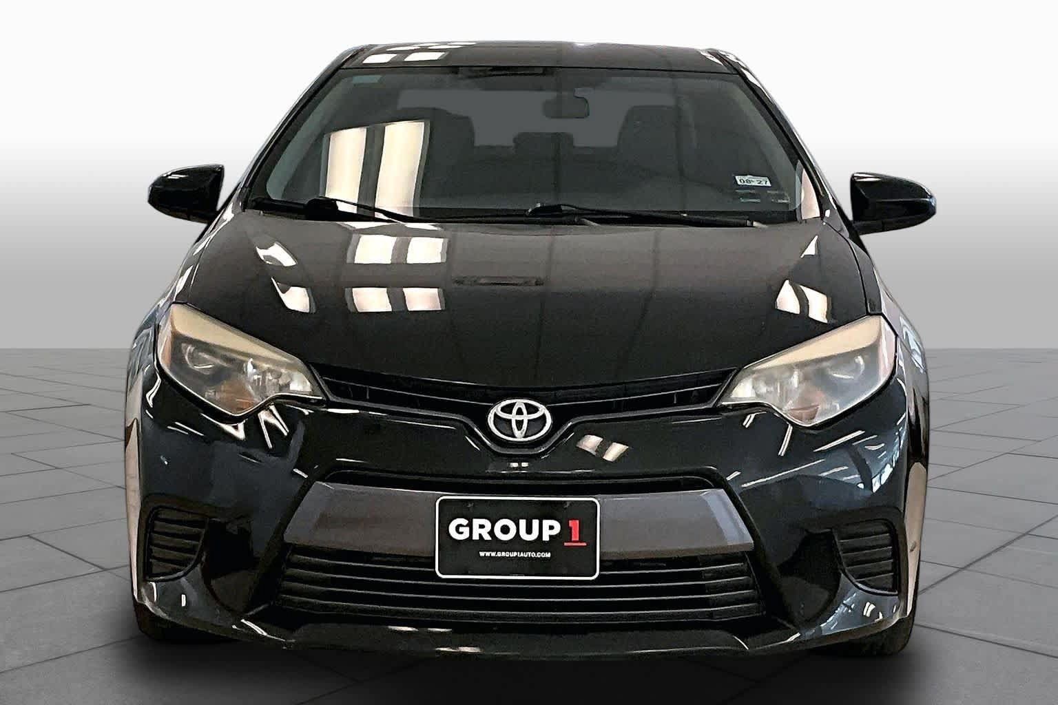 Used 2016 Toyota Corolla LE FWD image 3