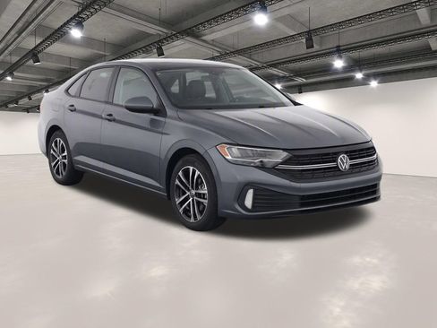 Used 2020 Volkswagen Jetta SE FWD image 2