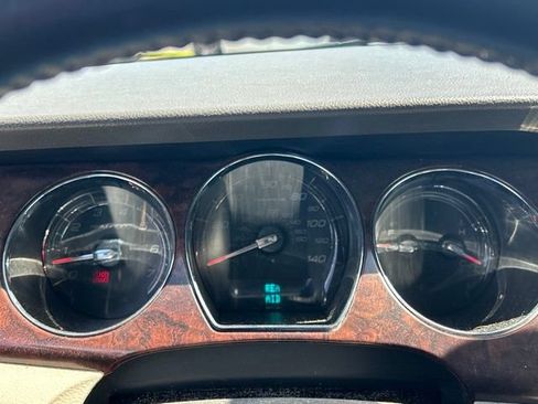 Used 2010 Ford Taurus SEL FWD image 21