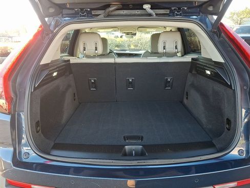 Certified 2022 Cadillac XT4 Luxury image 30