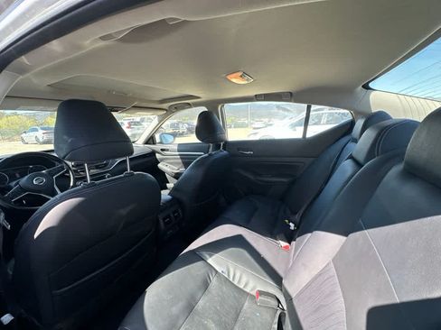 Used 2019 Nissan Altima 2.5 SL FWD image 9