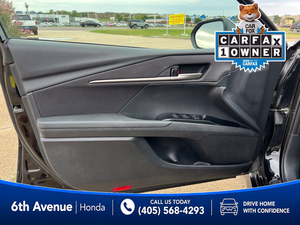 Used 2025 Toyota Camry LE FWD image 21