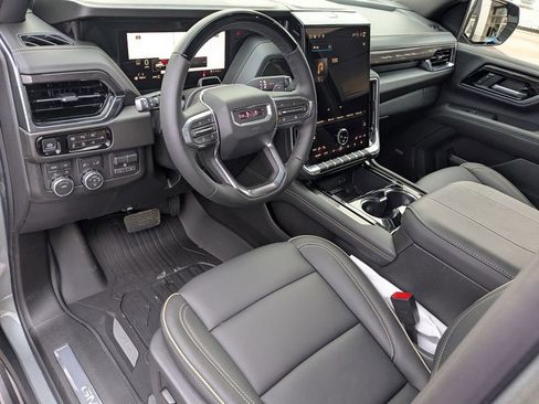 New 2026 GMC Yukon Elevation image 12