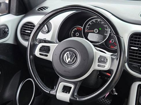 Used 2018 Volkswagen Beetle 2.0T S image 11