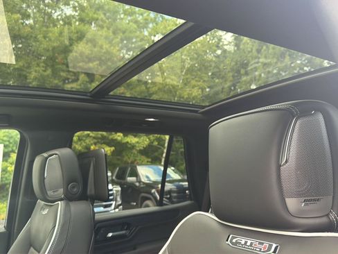 New 2026 GMC Yukon AT4 Ultimate w/ LPO, Floor Liner Package AWD/4WD image 19