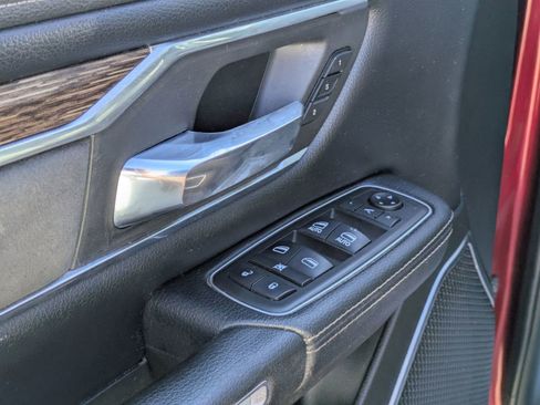 Used 2020 RAM 1500 Laramie image 12