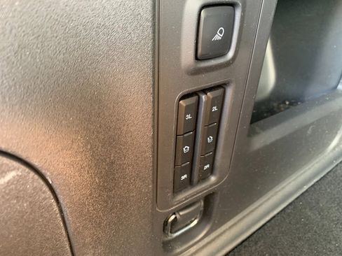 Used 2025 Ford Expedition Active AWD/4WD image 6