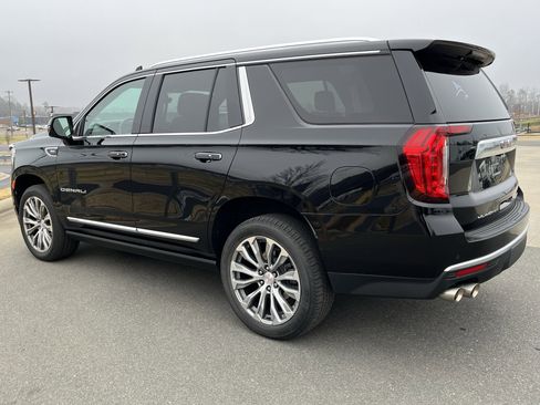 Used 2021 GMC Yukon Denali w/ Denali Premium Package image 7