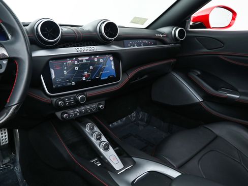 Certified 2023 Ferrari Portofino M image 34
