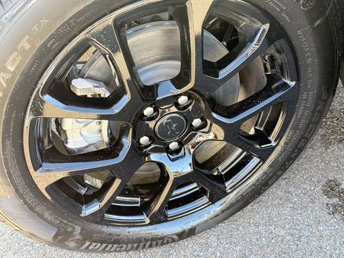 Used 2024 Dodge Durango GT image 3