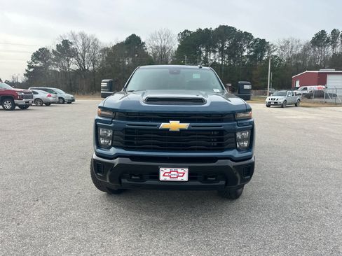 New 2026 Chevrolet Silverado 2500 Custom w/ Z71 Off-Road Package image 13
