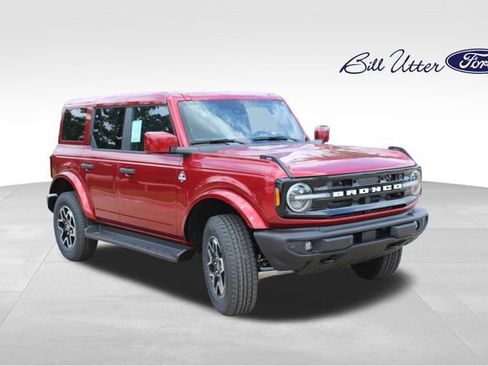 New 2026 Ford Bronco Outer Banks AWD/4WD image 2