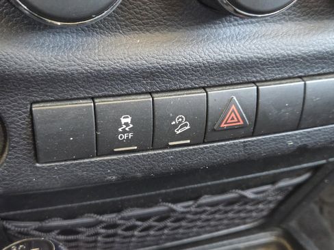 Used 2017 Jeep Wrangler Unlimited Sport w/ Quick Order Package 24S image 18