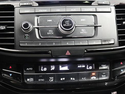 Used 2017 Honda Accord Sport image 25