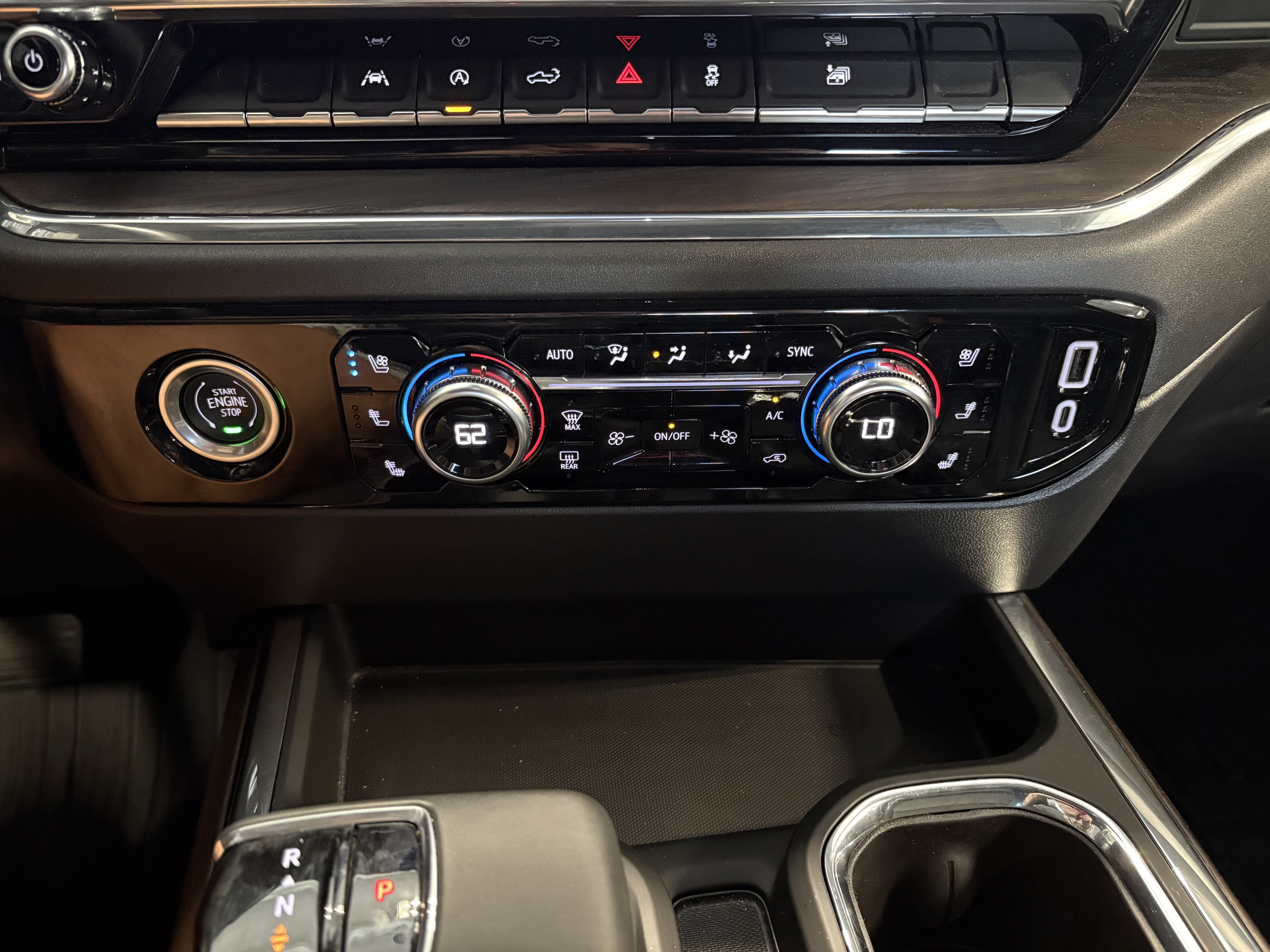 Used 2024 GMC Sierra 1500 SLT w/ SLT Premium Package RWD image 16